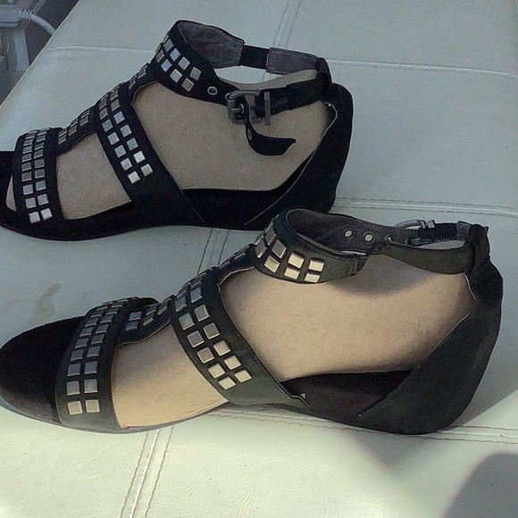 Gladiator style sandal - Picture 4 of 12